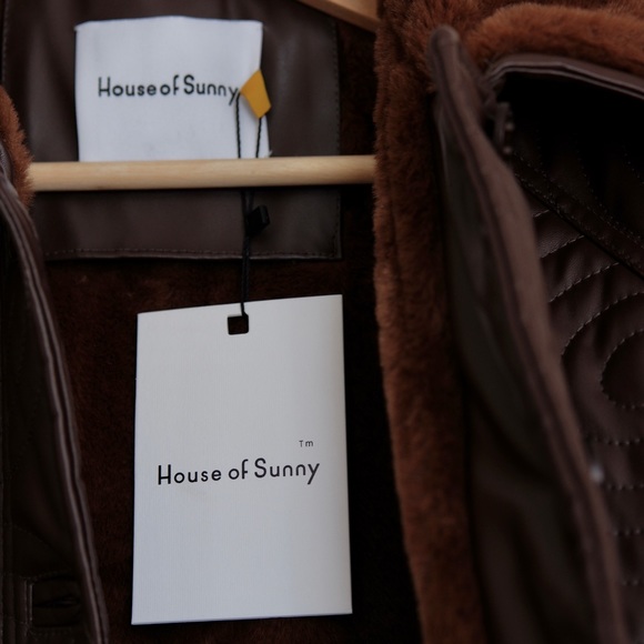 NWT House of Sunny Cosmo Overcoat in Mahogany Brown Size 2 - Picture 7 of 10